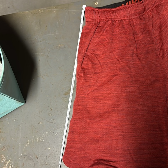 Men’s Nike basketball shorts. - Picture 4 of 5